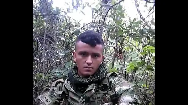 Nouveaux Un soldat hétéro colombien trompé / soldat colombien meilleurs extraits