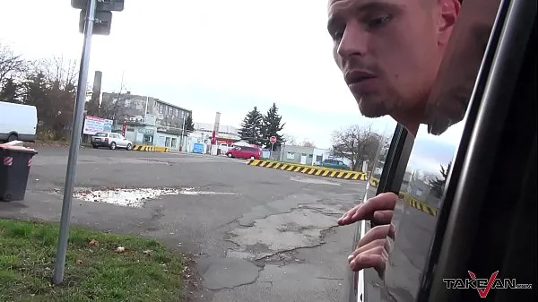 新しいTakevan Crazy homeless teenager fucked extremly raw in driving carベスト クリップ