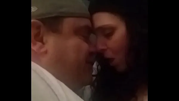 Novos Beijos de boa noite ... casal amador gostoso se beijando apaixonadamente melhores clipes