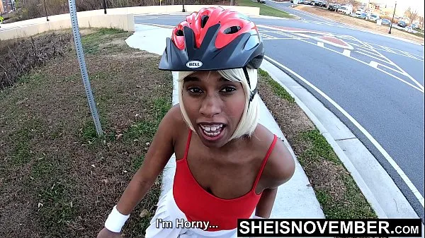 Novos 4k UHD Ebony Big Ass andando na minha bicicleta e seios grandes Nudez pública Msnovember melhores clipes