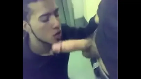 新的Blowjob in the subway最佳剪辑