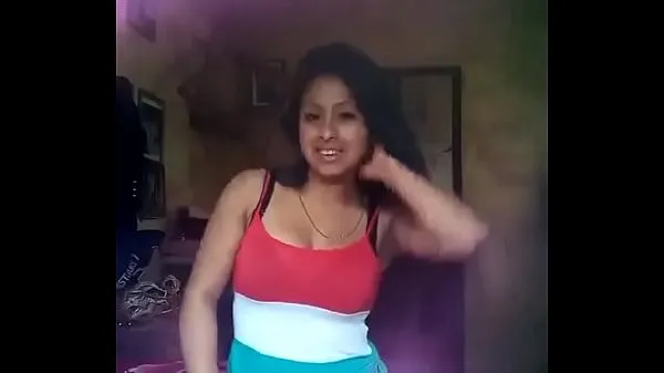 نئے Girl gets naked بہترین کلپس