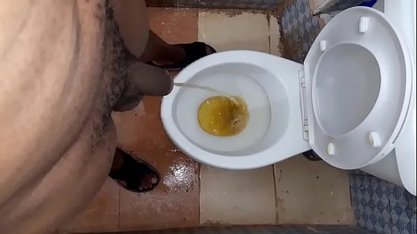 Real Pissing Porn. Golden Shower Peeing Clip hay nhất mới