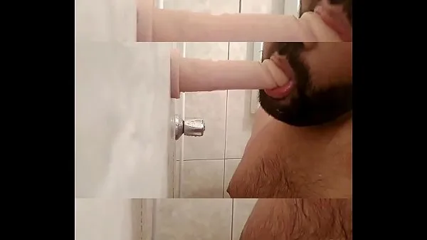 نئے Sucking cock بہترین کلپس