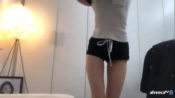 Nye Official account [喵泡] Korean AfreecaTV female anchor white suspender shorts sexy dance bedste klip