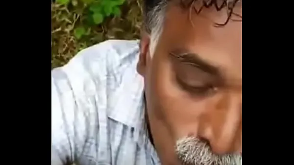 ใหม่ Bottom desi uncle sucking cock outdoor in jungle 2 คลิปที่ดีที่สุด