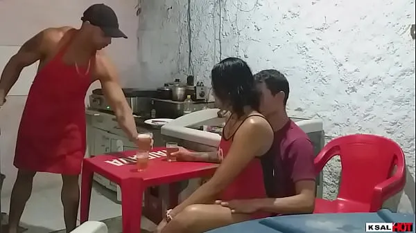 Novos A Musa Danny hot, vai com o namoradinho novo, na lanchonete Mike Hot, e da muito mole para o chefe da cozinha, e safada da a buceta e a caba toda gozadinha melhores clipes