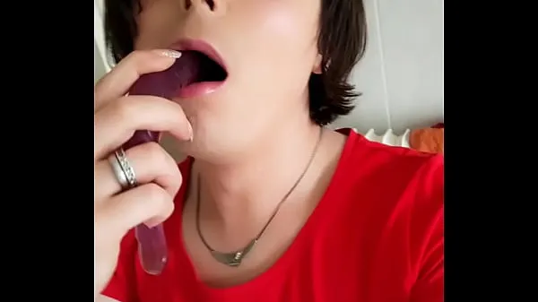 Novos Boquete caseiro dildo por Amateur tgirl Analisa - ela está chupando bem e imagine que seria seu pau melhores clipes