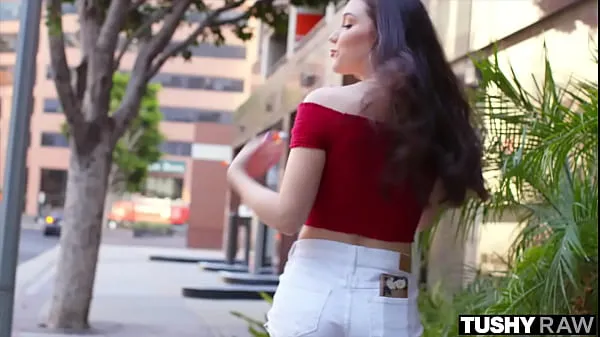 Nuovi TUSHYRAW Splendida ragazza si fa riempire il culo di cazzoclip migliori