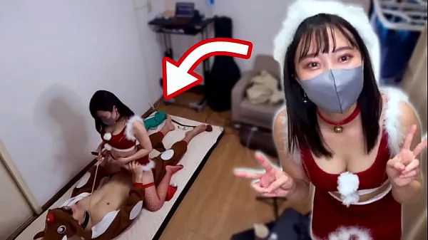 Nuovi Ha fatto sesso mentre faceva cosplay di Babbo Natale per Natale! L'uomo renna prende una cowgirl come una slitta e viene sborrata dentroclip migliori