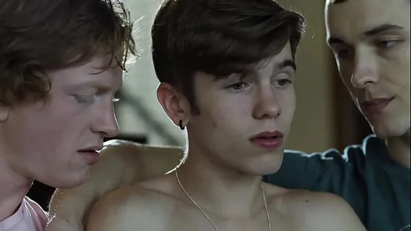 Novos Twink começa a gostar de homens após receber transplante de coração de homem gay - DisruptiveFilms melhores clipes