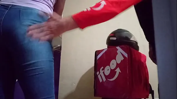 New Married working at the açaí store and gave it to the iFood delivery man best Clips