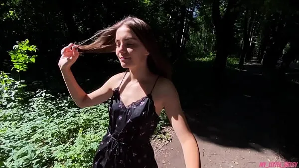 Neue Spaziergang im Wald mit Lush endete mit Cuming auf ihrem Gesicht und ihren Haarenbeste Clips