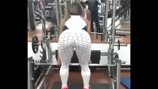 Novos Hot girl in the gym showing her ass melhores clipes