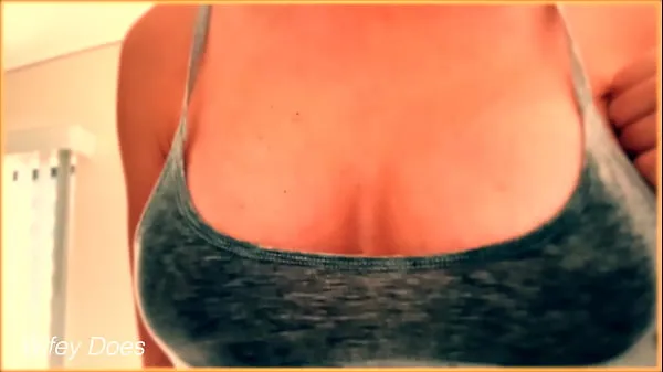 Nové Wife braless wet shirt with big tits nejlepší klipy