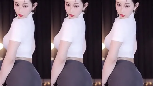 新的Huya Danchuner, the black stockings are really lubricating, the secretary is sending you the documents, the shirt buttons are about to fall apart, the best female anchor, hot dance benefits, big breasts, thin waist and fat buttocks, sexy girl dancing最佳剪辑