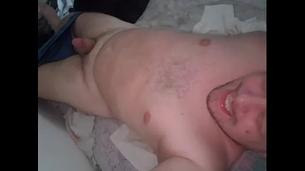 Uudet Guy tries make his dick hard as showing it to girlfriends online parasta leikettä