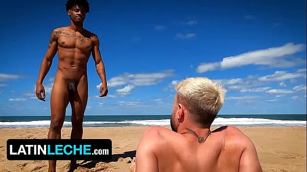 新的After Fucking His Gay Friend, Straight Dude Plows a Black Stud at the Beach最佳剪辑