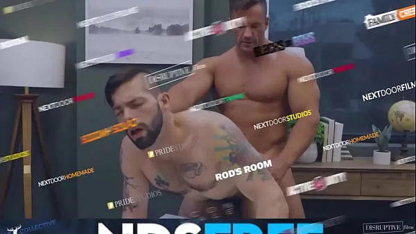 Few words, intense looks, gorgeous men and fantastic cocks. One night with Jake, Roman Todd, in the city will blow your mind. Also Starring twink Theo Brady Klip terbaik baharu